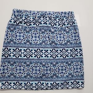 CROFT & BARROW SKIRT (SHORTS UNDER SKIRT) SZ 4 MUL